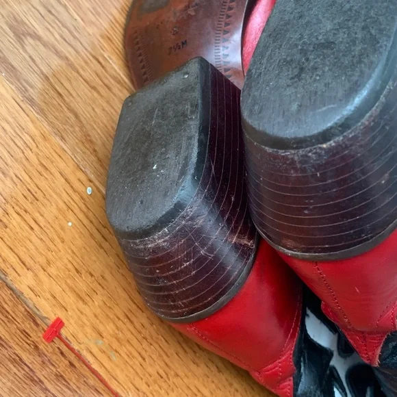 Women’s Red and Black Western Heeled Boots with White Stitching - Picture 7 of 7